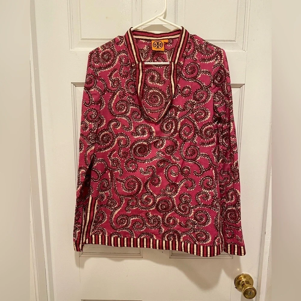 🌷Tory Burch Red and Black Graphic Blouse with Mandarin Collar